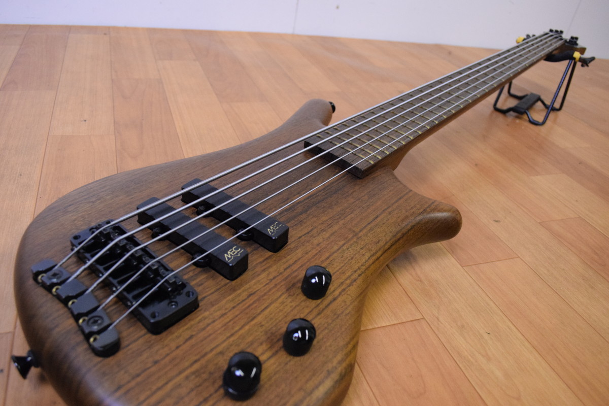 ワーウィックベース