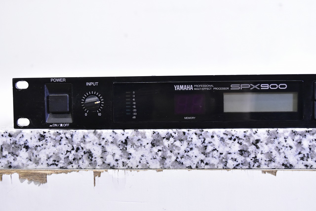 YAMAHA SPX900