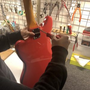 ギターの高額買取のポイント